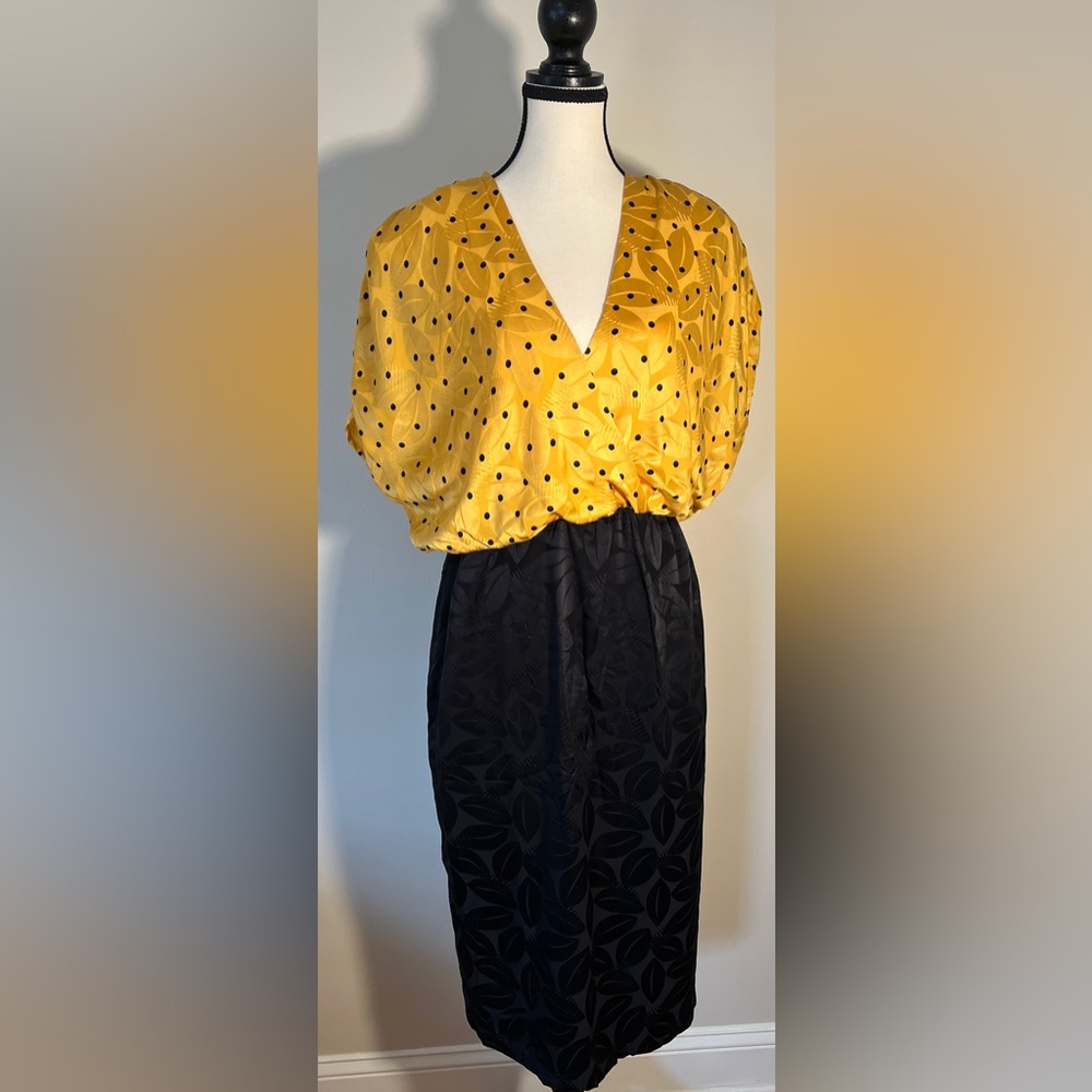 Saint Remei Silk Dress. Size 12. Yellow black. Matching jacket sold separately. - Picture 3 of 11